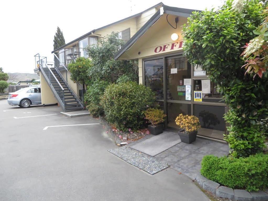 Colonial Motel Бленхайм Екстериор снимка